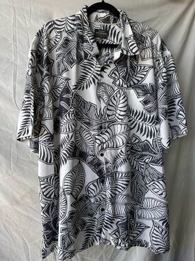 Quiksilver Black and White Tropical Leaf Button-Down Shirt